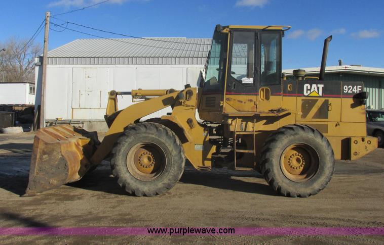 image for item E5264 1995 Caterpillar 924F wheel loader