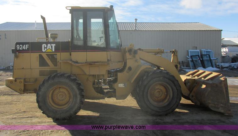 image for item E5264 1995 Caterpillar 924F wheel loader