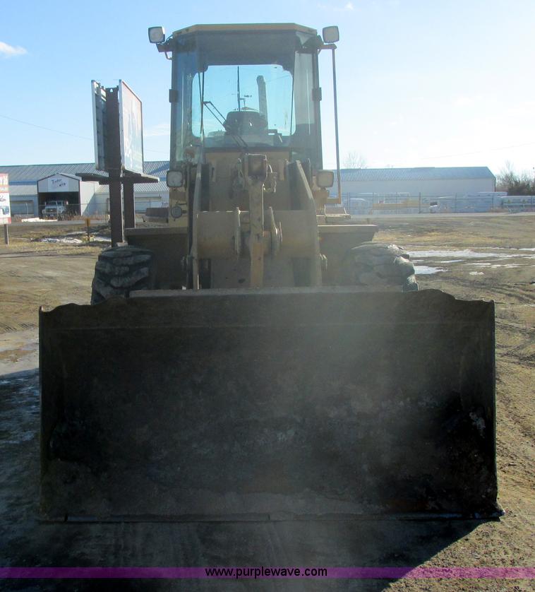 image for item E5264 1995 Caterpillar 924F wheel loader