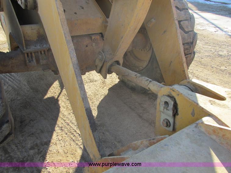 image for item E5264 1995 Caterpillar 924F wheel loader