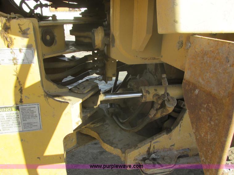 image for item E5264 1995 Caterpillar 924F wheel loader