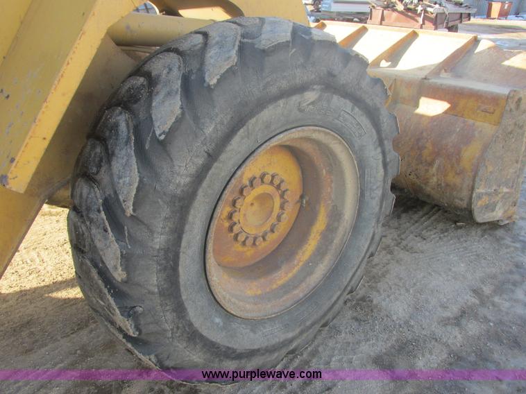 image for item E5264 1995 Caterpillar 924F wheel loader