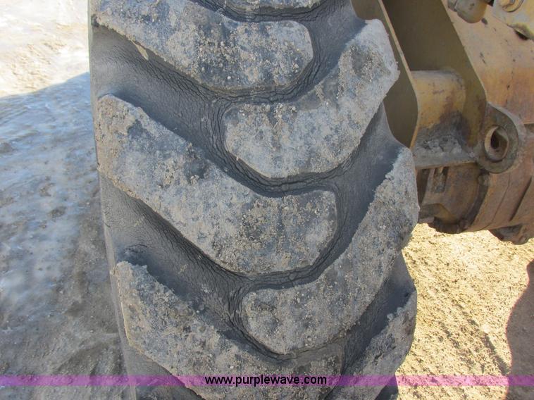 image for item E5264 1995 Caterpillar 924F wheel loader