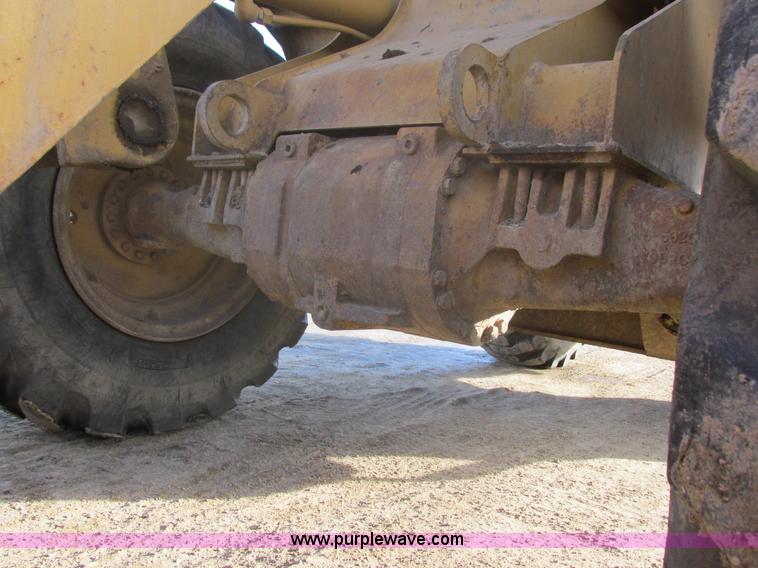 image for item E5264 1995 Caterpillar 924F wheel loader