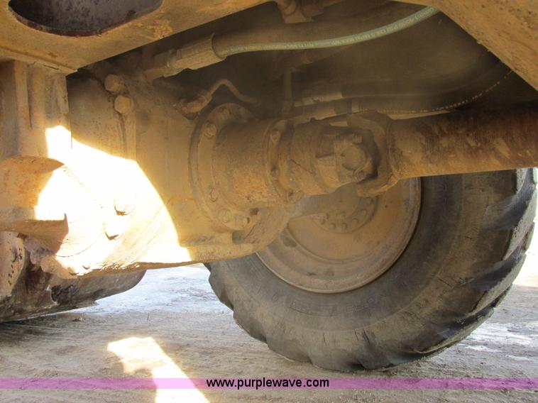 image for item E5264 1995 Caterpillar 924F wheel loader