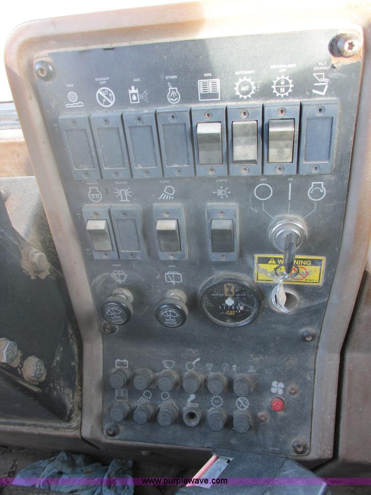 image for item E5264 1995 Caterpillar 924F wheel loader