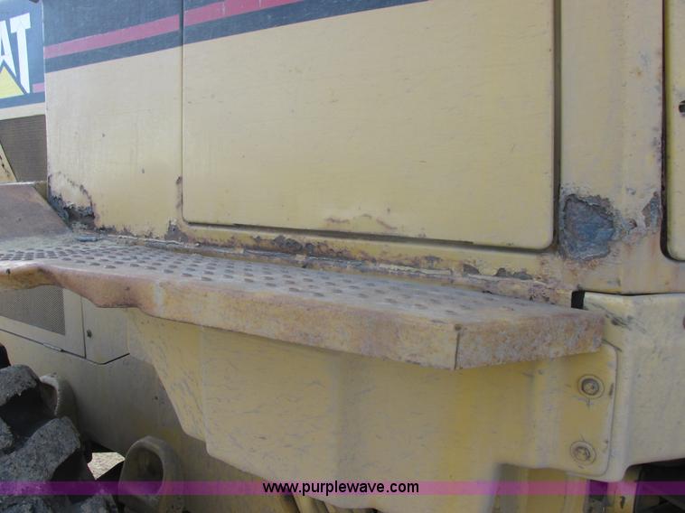 image for item E5264 1995 Caterpillar 924F wheel loader