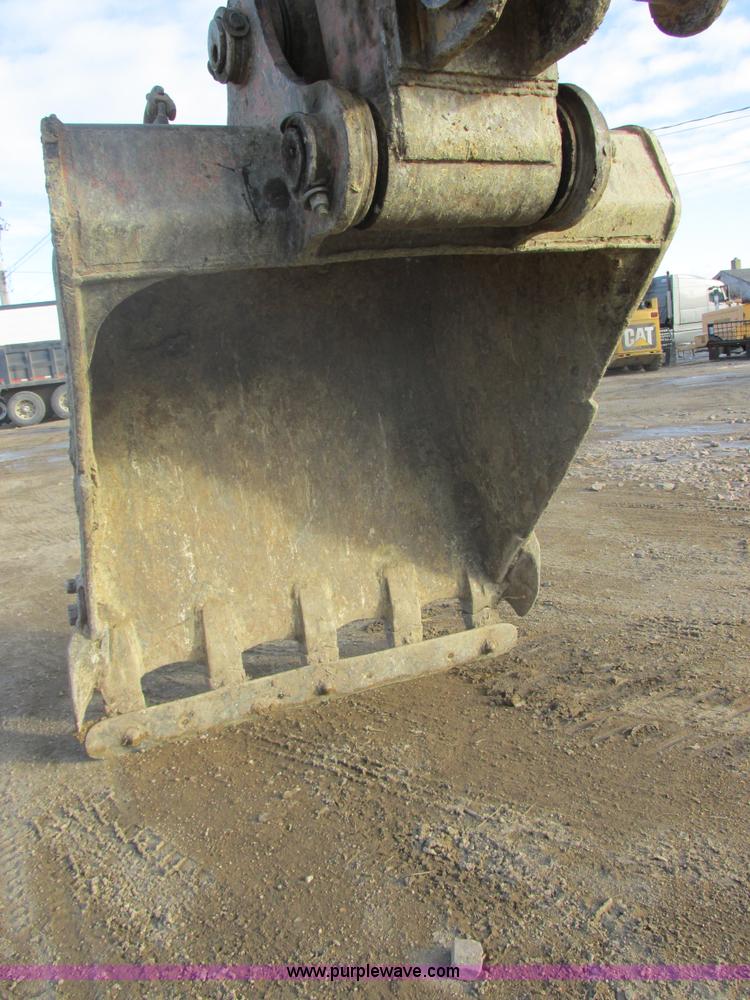 image for item E5265 1989 Hitachi EX150 excavator