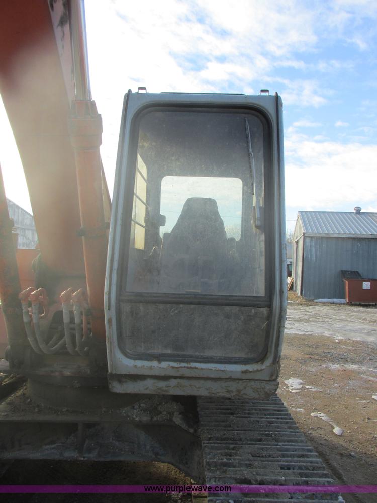 image for item E5265 1989 Hitachi EX150 excavator