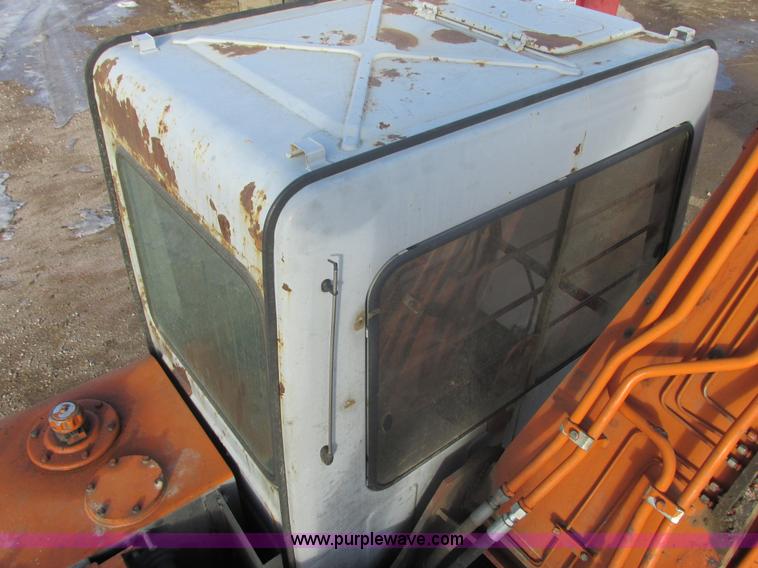 image for item E5265 1989 Hitachi EX150 excavator