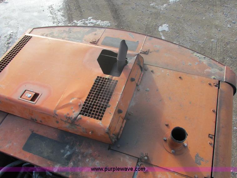 image for item E5265 1989 Hitachi EX150 excavator