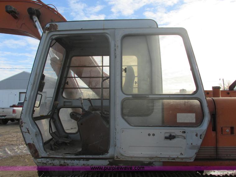 image for item E5265 1989 Hitachi EX150 excavator
