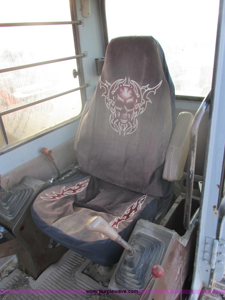 image for item E5265 1989 Hitachi EX150 excavator