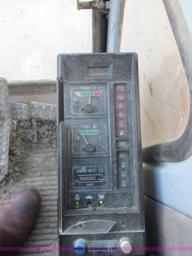 image for item E5265 1989 Hitachi EX150 excavator