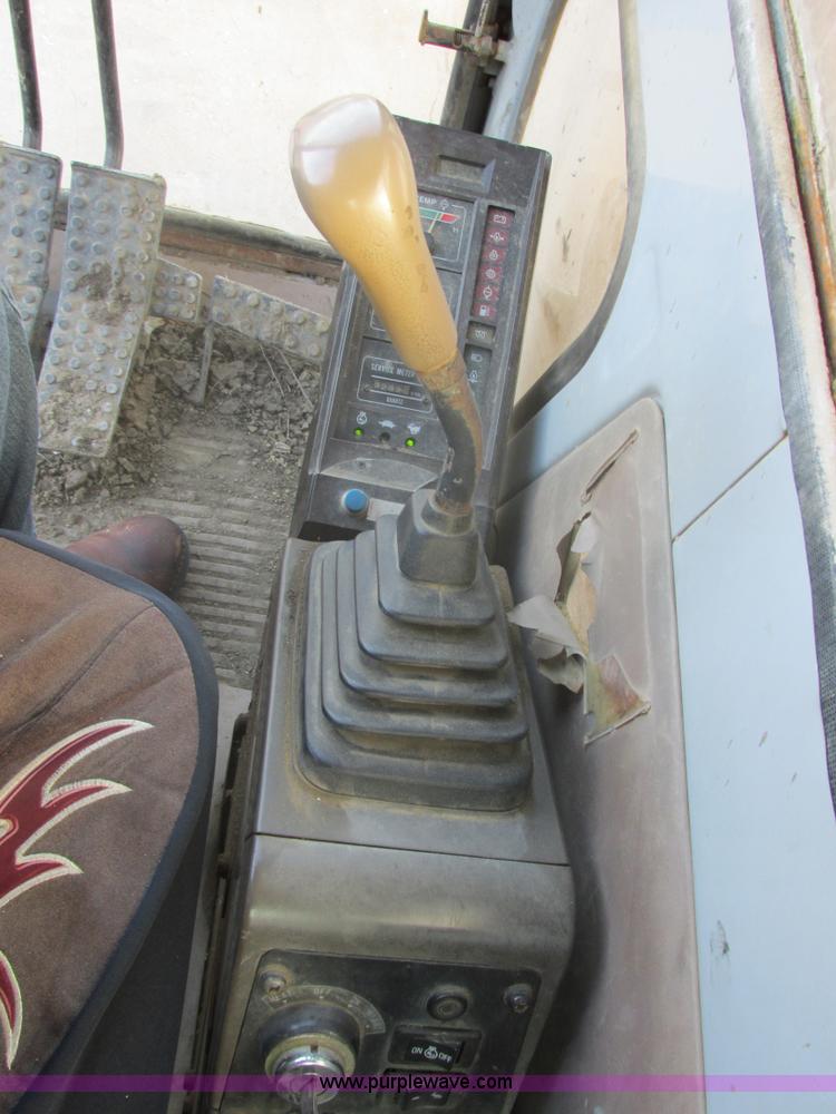 image for item E5265 1989 Hitachi EX150 excavator