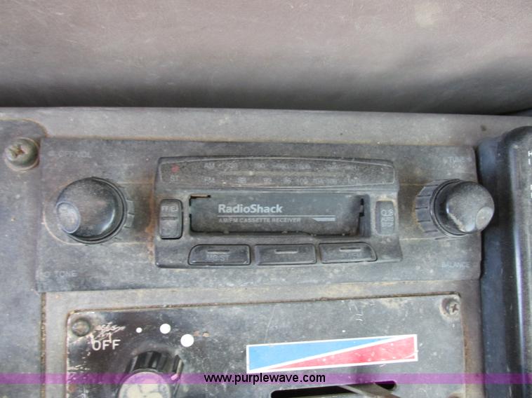 image for item E5265 1989 Hitachi EX150 excavator