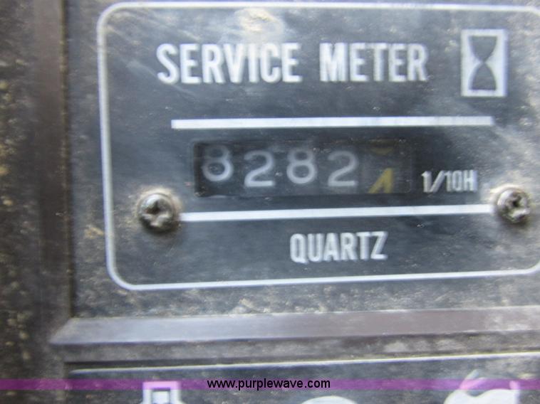 image for item E5265 1989 Hitachi EX150 excavator