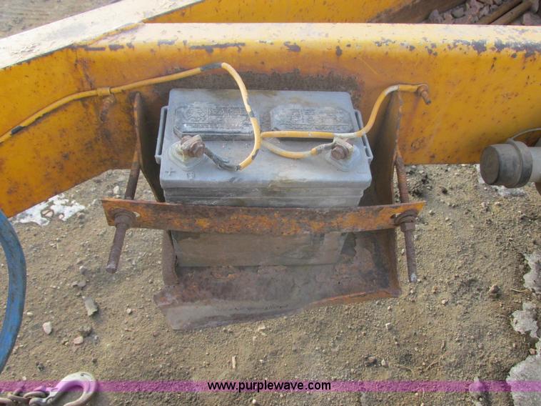 image for item E5266 2003 Trail King TKT-120 tandem axle equipment trailer