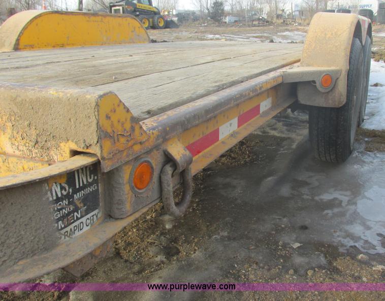 image for item E5266 2003 Trail King TKT-120 tandem axle equipment trailer