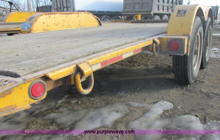 image for item E5266 2003 Trail King TKT-120 tandem axle equipment trailer