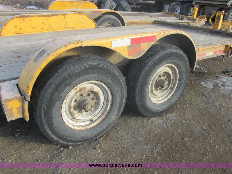image for item E5266 2003 Trail King TKT-120 tandem axle equipment trailer