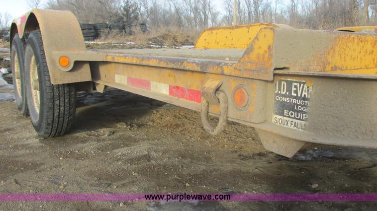image for item E5266 2003 Trail King TKT-120 tandem axle equipment trailer