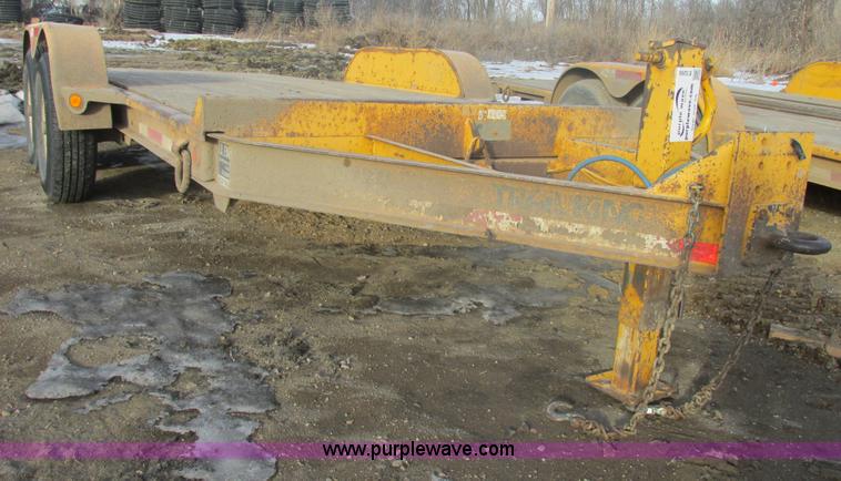 image for item E5266 2003 Trail King TKT-120 tandem axle equipment trailer