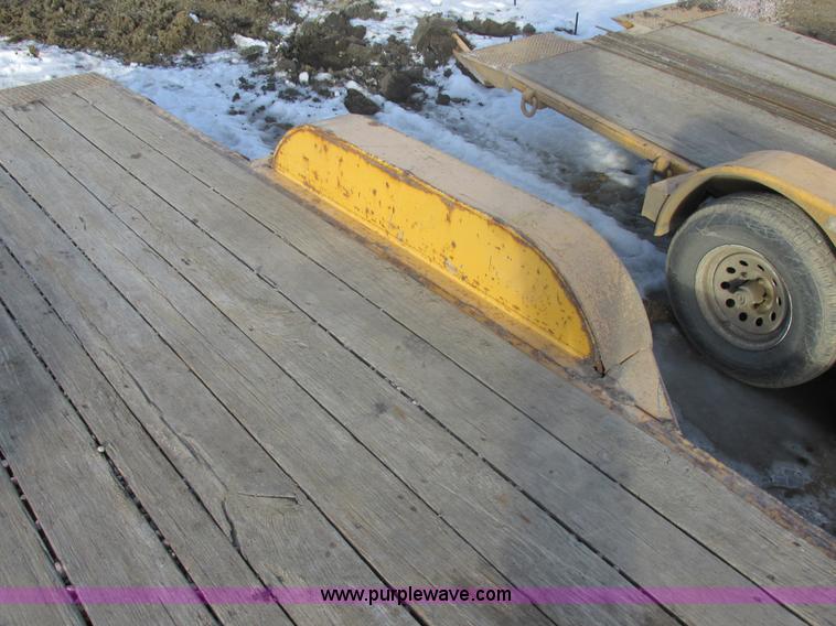 image for item E5266 2003 Trail King TKT-120 tandem axle equipment trailer