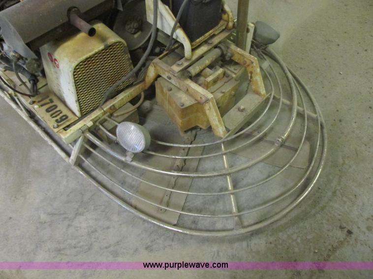 image for item E5268 Terex-Bartell TS96 ride-on concrete trowel