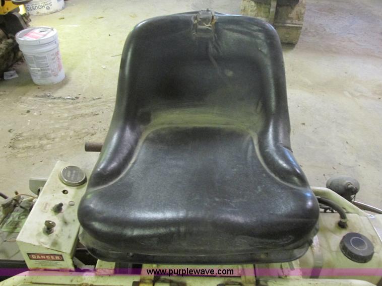 image for item E5268 Terex-Bartell TS96 ride-on concrete trowel