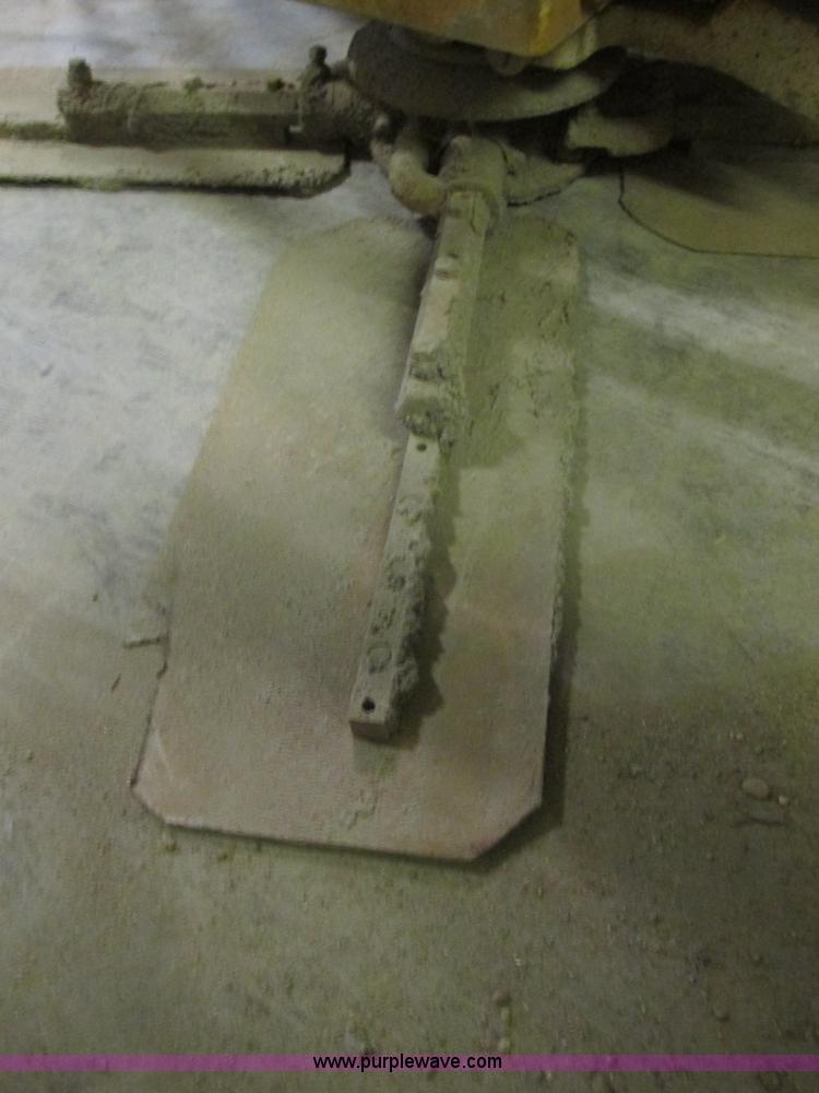 image for item E5268 Terex-Bartell TS96 ride-on concrete trowel