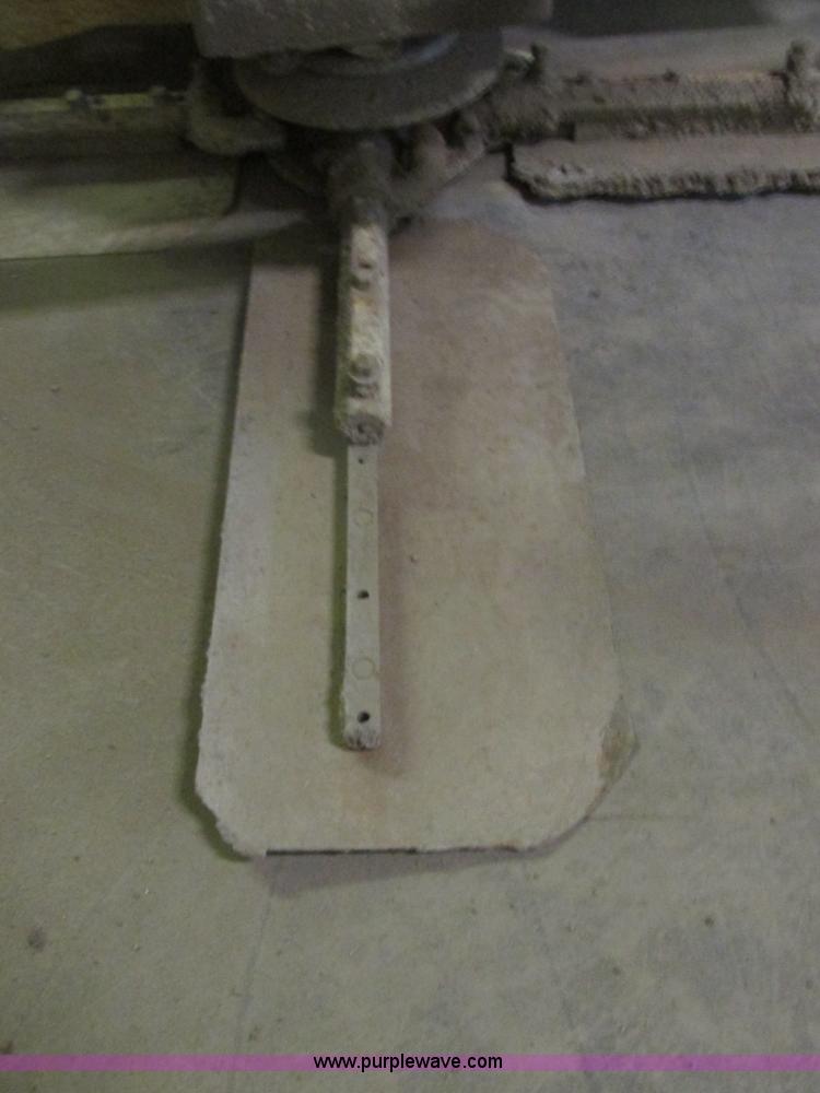 image for item E5268 Terex-Bartell TS96 ride-on concrete trowel