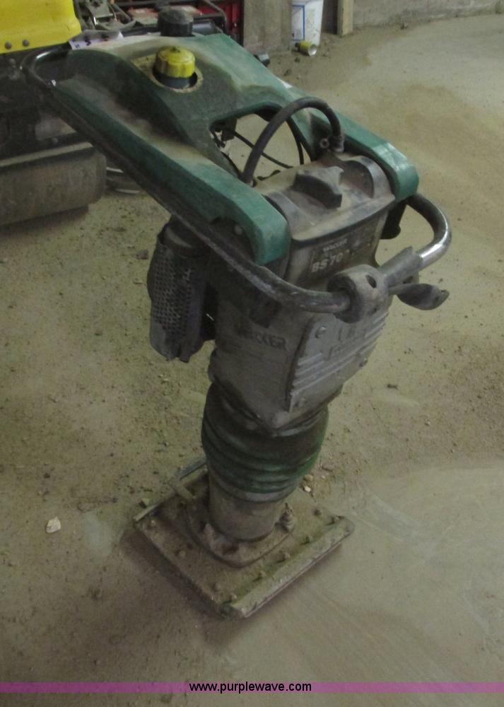 image for item E5269 2003 Wacker BS7D0 plate compactor