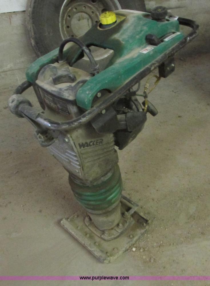 image for item E5269 2003 Wacker BS7D0 plate compactor