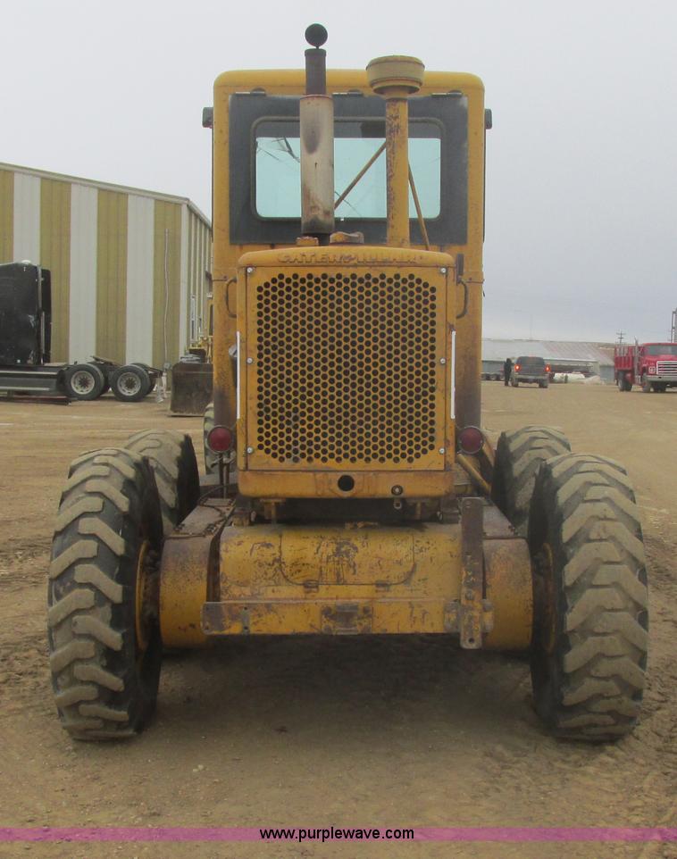 image for item E5270 1966 Caterpillar 12E motor grader