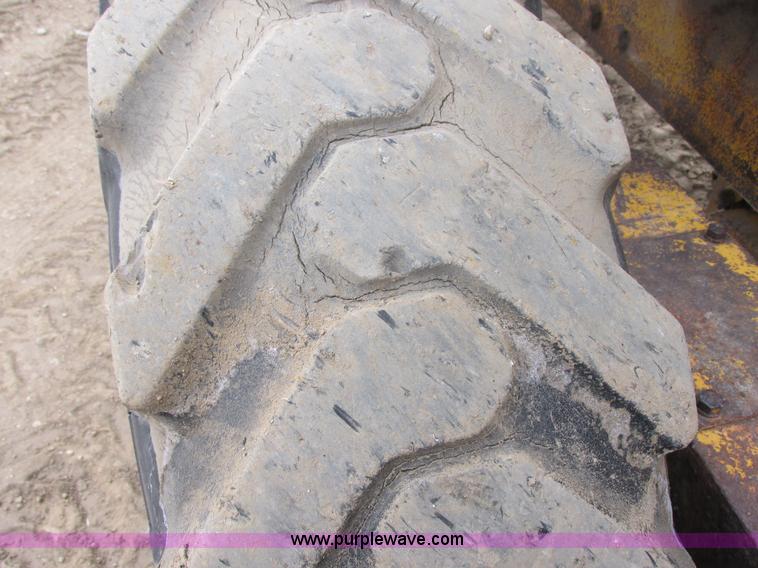 image for item E5270 1966 Caterpillar 12E motor grader