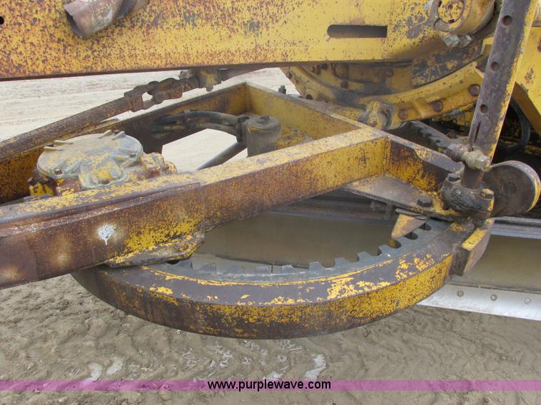 image for item E5270 1966 Caterpillar 12E motor grader