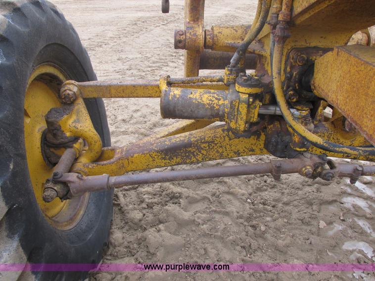 image for item E5270 1966 Caterpillar 12E motor grader