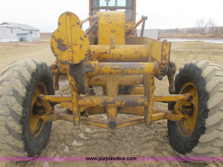 image for item E5270 1966 Caterpillar 12E motor grader