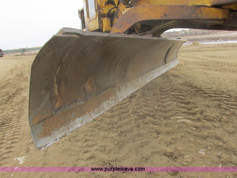 image for item E5270 1966 Caterpillar 12E motor grader