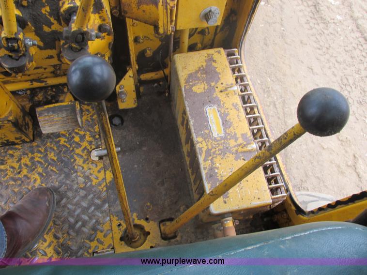 image for item E5270 1966 Caterpillar 12E motor grader