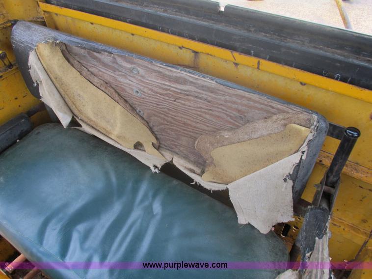 image for item E5270 1966 Caterpillar 12E motor grader