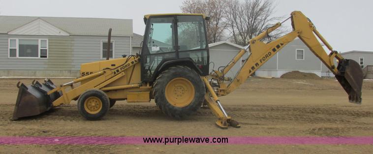 image for item E5272 Ford 555D backhoe