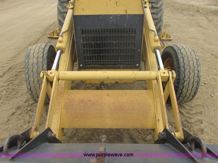 image for item E5272 Ford 555D backhoe