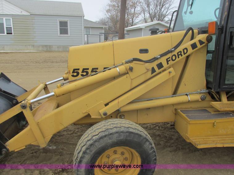 image for item E5272 Ford 555D backhoe