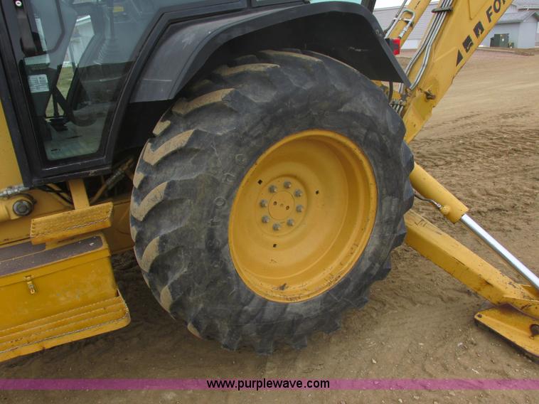 image for item E5272 Ford 555D backhoe