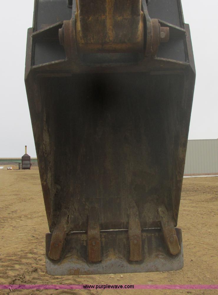 image for item E5272 Ford 555D backhoe