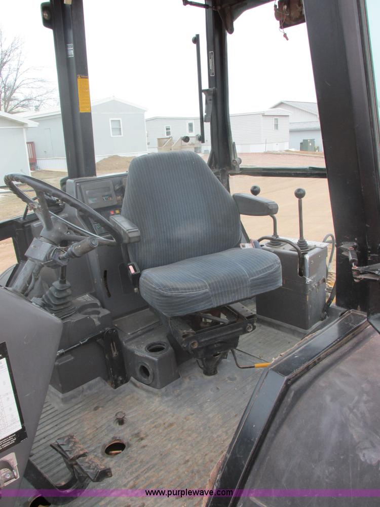 image for item E5272 Ford 555D backhoe