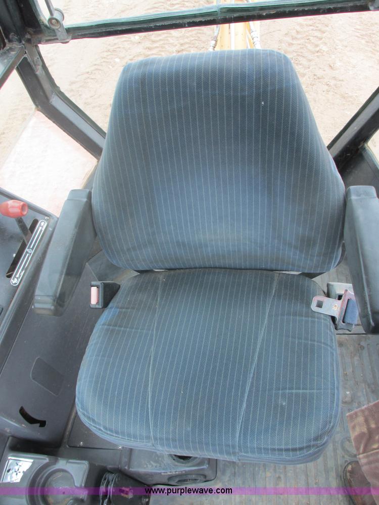 image for item E5272 Ford 555D backhoe