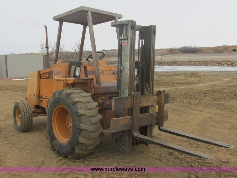 image for item E5273 1984 Case 586D forklift